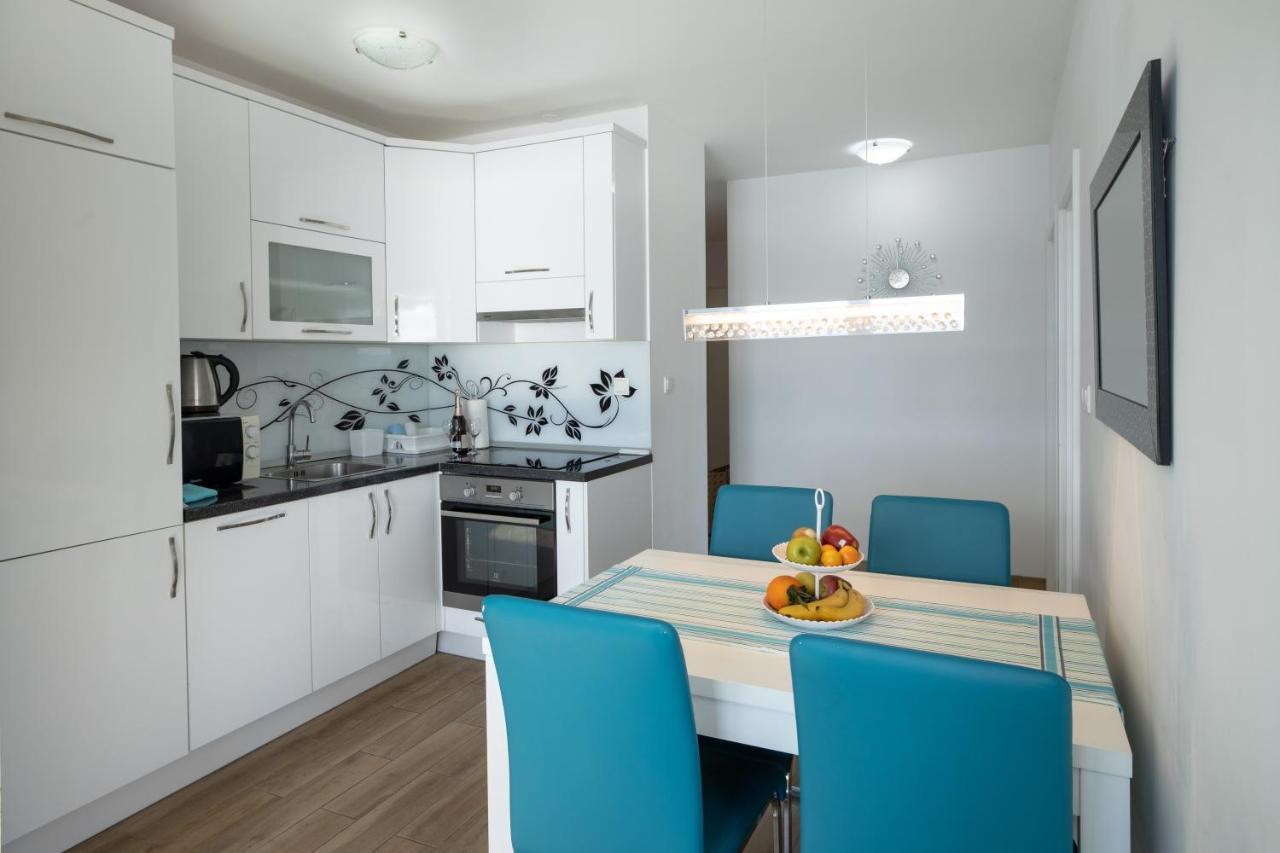 Apartman Nimfa Zivogosce Igrane Luaran gambar